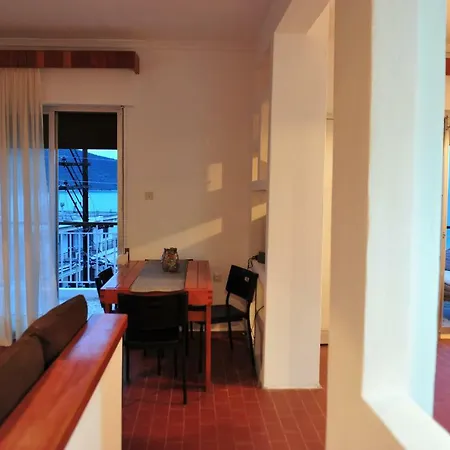 99 Apartment *