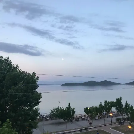 公寓 99 Néa Péramos